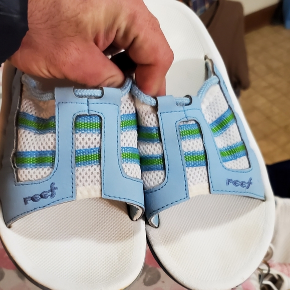 EUC womens reef slides, awesome condition. size M's 7 or W's 8 - Picture 9 of 9
